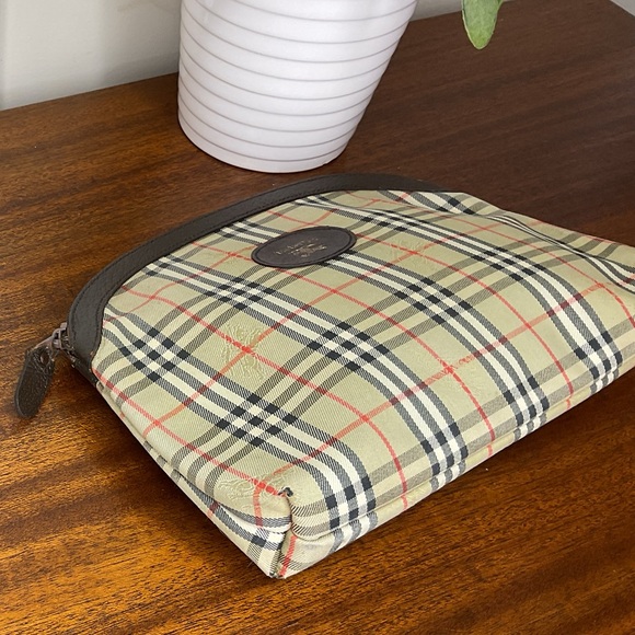 Burberry Nova Check Pouch Toiletry Bag - Picture 6 of 10
